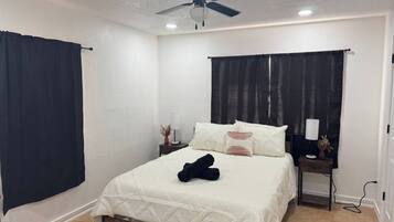 2 bedrooms, iron/ironing board, WiFi, bed sheets