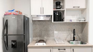 Microwave, stovetop, dishwasher