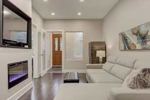 Smart TV, chimenea