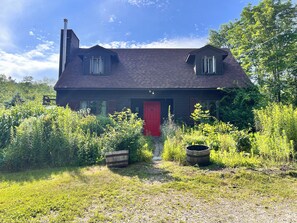 Exterior - Peaceful 3-bedroom cottage in the woods in Brandon (Brandon)