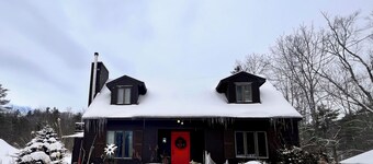 Peaceful 3-bedroom cottage in the woods in Brandon