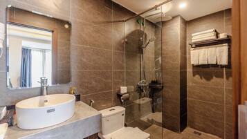 Junior Quadruple Room, Non Smoking, City View | Bathroom | Free toiletries, hair dryer, bathrobes, slippers