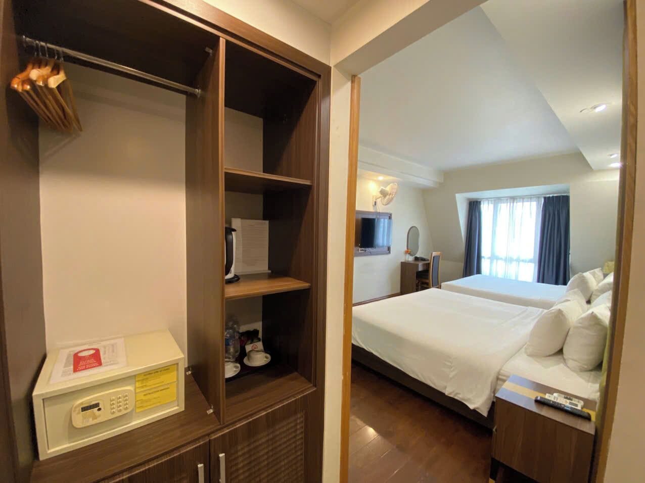 Premium Quadruple Room, Non Smoking, City View