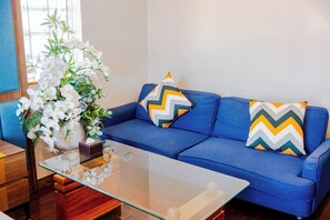 Grand Quadruple Room, Non Smoking, City View | Living area | Printers - Sky Charm Hanoi Hotel and Spa (Hanoi)