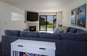 TV, fireplace, offices