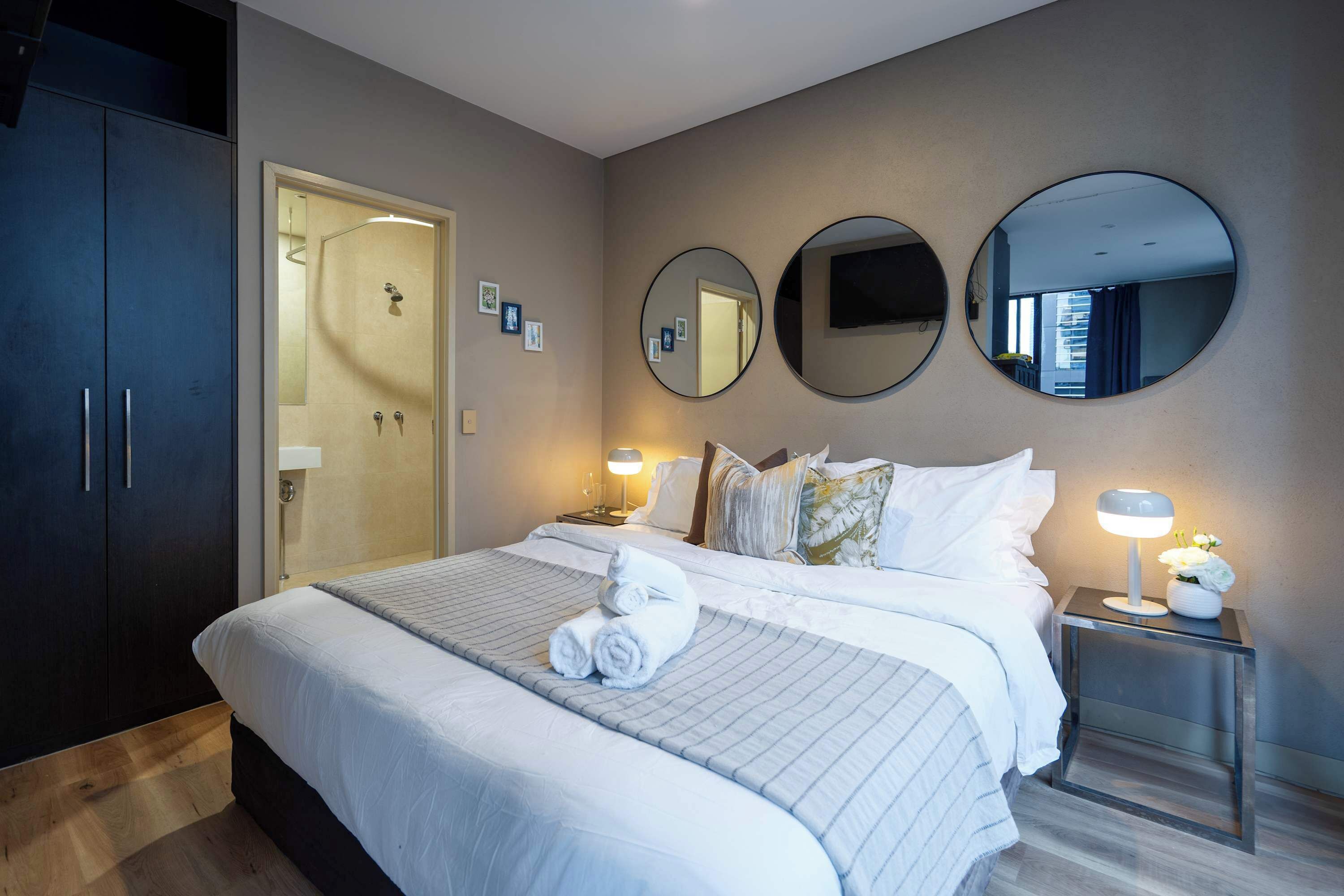 1 chambre, fer et planche à repasser, Wi-Fi, draps fournis