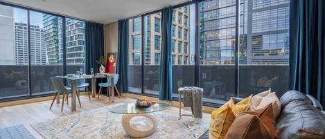 Televisión, oficina