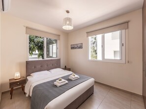 2 bedrooms, iron/ironing board, WiFi, bed sheets