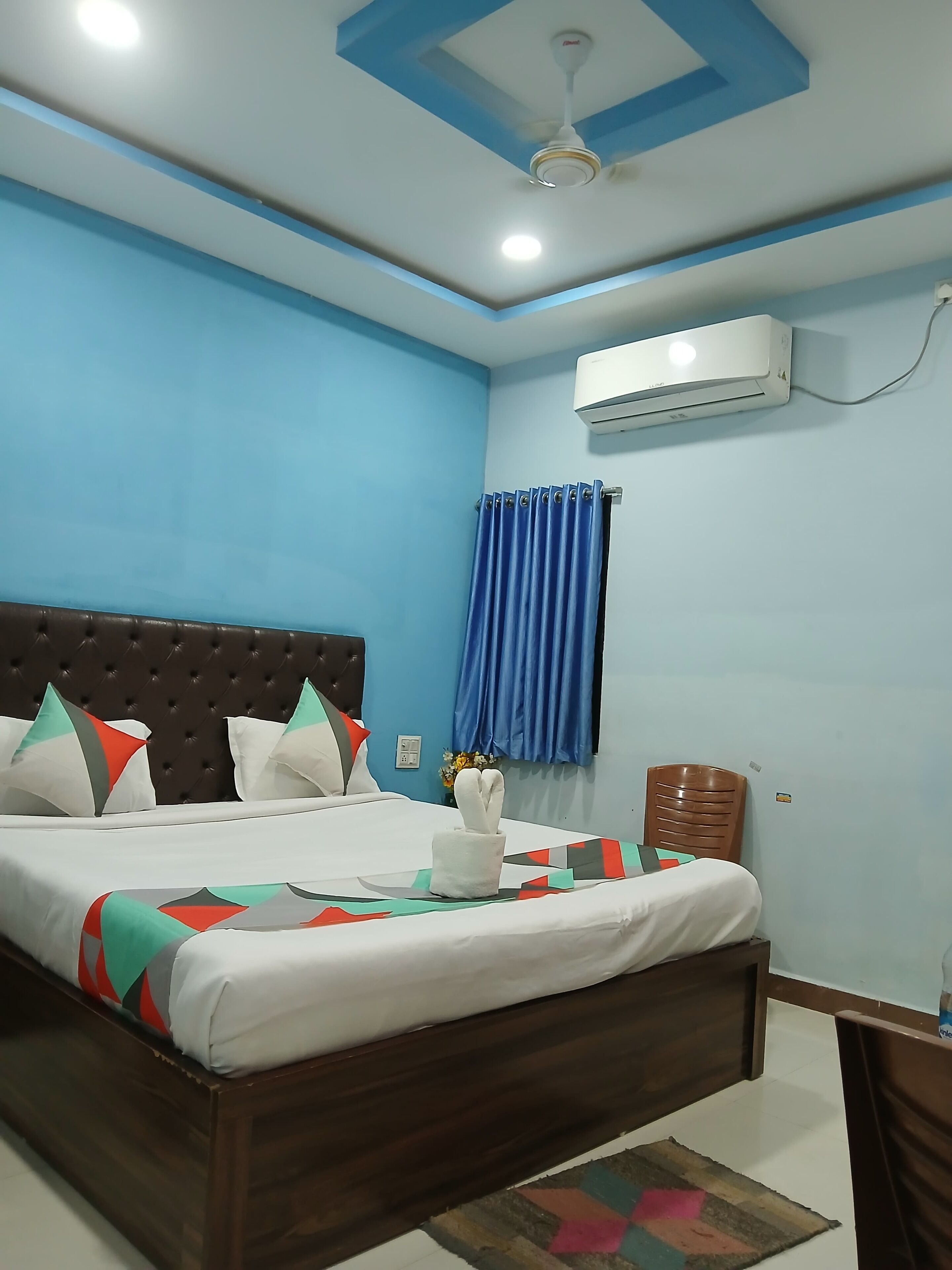 Standard Room, City View | Desk, free WiFi