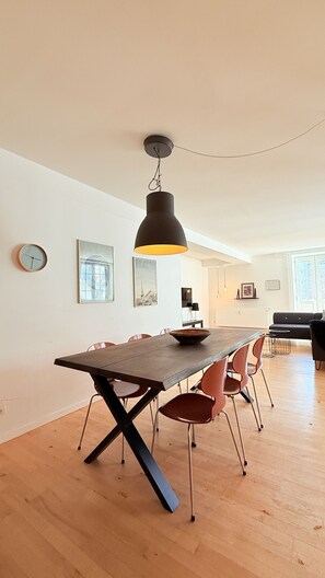 Dining - City Apartment in Copenhagen with 4 bedrooms sleeps 6 (Copenhagen)