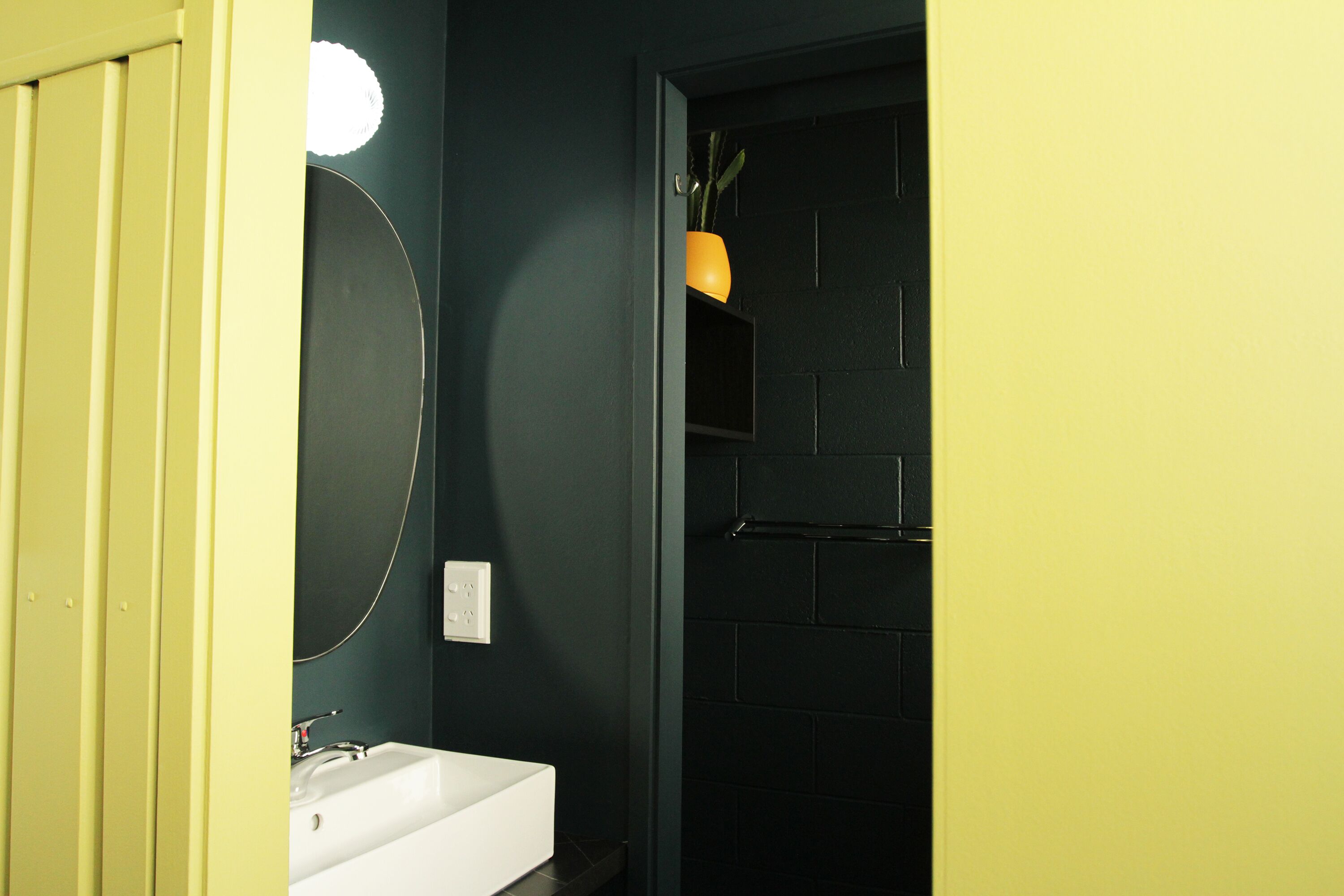Studio | Bathroom