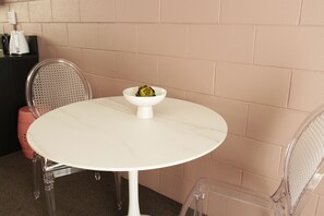 Studio | Living area - City Close Motel (Napier)