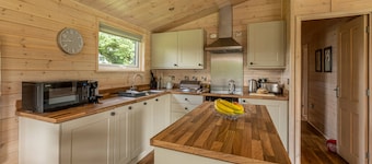 Dog friendly Curlew Lodge Riverdale located in Yorkshire