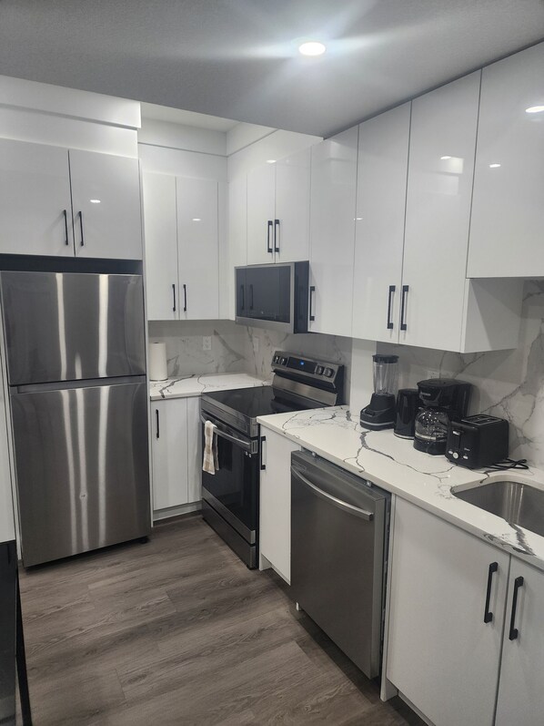 Microwave, oven, stovetop, dishwasher