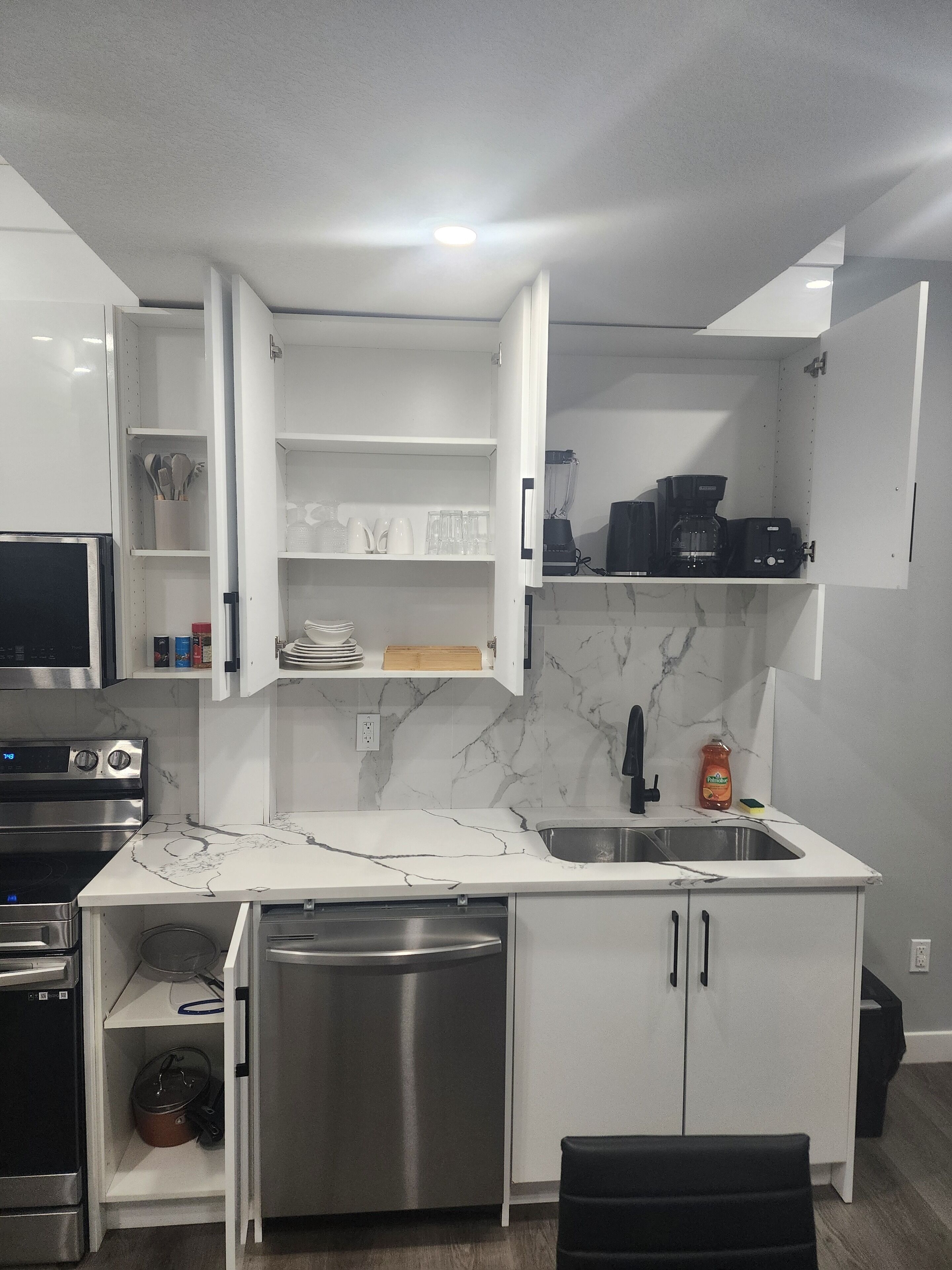 Microwave, oven, stovetop, dishwasher