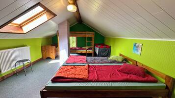 9 bedrooms, internet