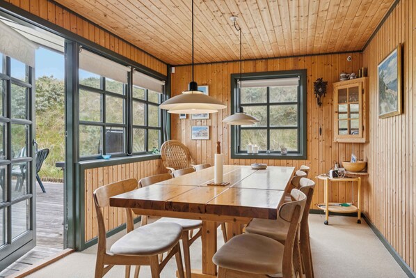 تناول الطعام