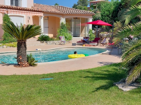 Comfort Villa | Terrace/patio