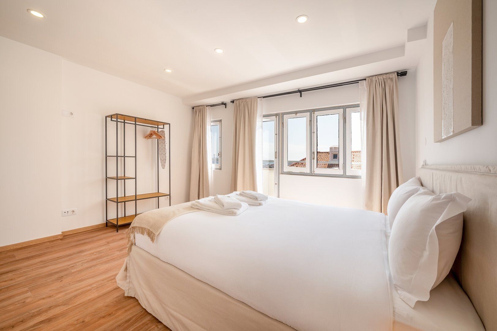 1 dormitorio, tabla de planchar con plancha, Internet y ropa de cama