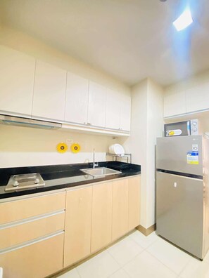 Room, 1 Bedroom, Balcony | Interior