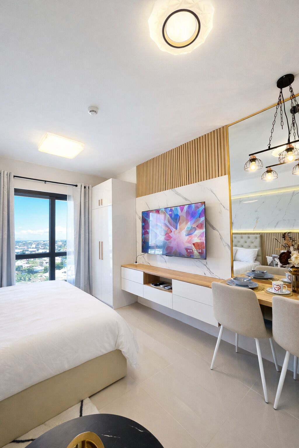 مكواة/لوح كي وواي فاي وملاءات أسرّة