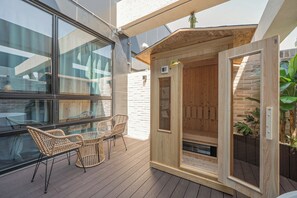 Signature Room, Multiple Beds, Sauna, City View | Terrace/patio - Giant Hotel (Daegu)