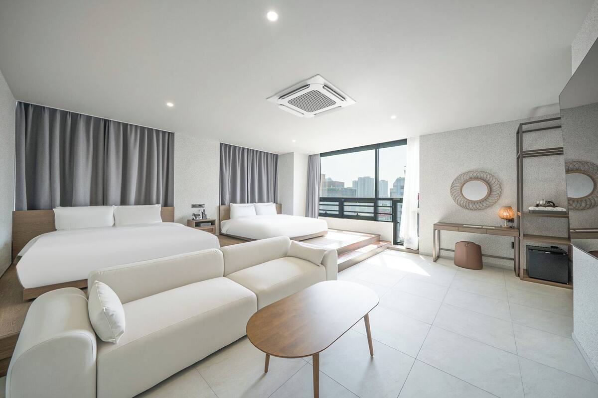 Signature Room, Multiple Beds, Non Smoking, City View | Premium bedding, in-room safe, desk, laptop workspace