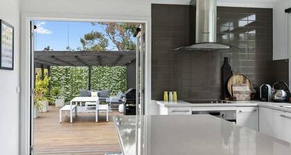 Golf Retreat I Pet Friendly I Close to Golf Course