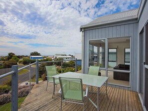 Outdoor dining - A Whites View I Ocean Views I 2 Living Room (Torquay)
