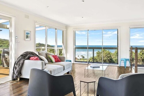 Eagle Rock Nest I Sandy Gully Beach at your doorst