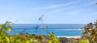 Holiday Comfort I Ocean Views I 2 Living Rooms