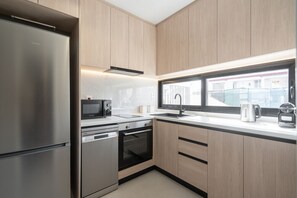 Fridge, microwave, oven, dishwasher