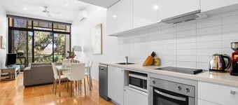 Inlet Apartment I Walk to beach, cafes and more