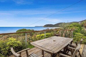 Outdoor dining - Eastern Magic | Beach access at your door! (Eastern View)