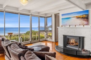 TV, fireplace, DVD player - Eastern Magic | Beach access at your door! (Eastern View)