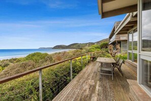 Outdoor dining - Eastern Magic | Beach access at your door! (Eastern View)