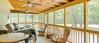 3 Mi to Potomac River: Remote Cabin in Springfield