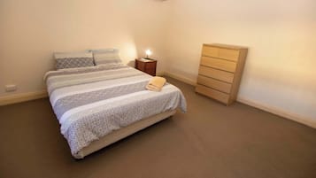 3 bedrooms, bed sheets