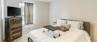 1 Mi to Denton Square: Family Home w/ Fenced Yard!