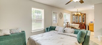 11 Mi to Lewisville Lake: Family Home in Denton