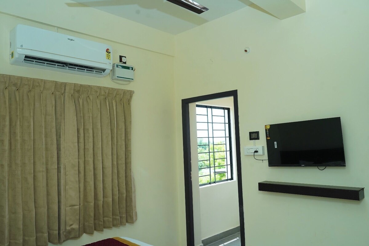 Standard Room | Soundproofing, WiFi (free)