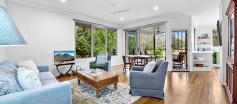 Quiet Ninderry Cottage with Peaceful Rural Outlook