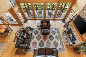 TV, fireplace, offices