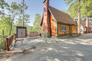 Property grounds - Between Big Bear & Lake Arrowhead - Cabin w/ View! (Running Springs)
