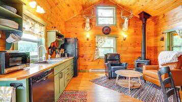 Fridge, microwave, dishwasher, coffee/tea maker