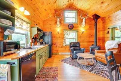 On 30 Acres w/ Trails & Garden: Stockholm Retreat!