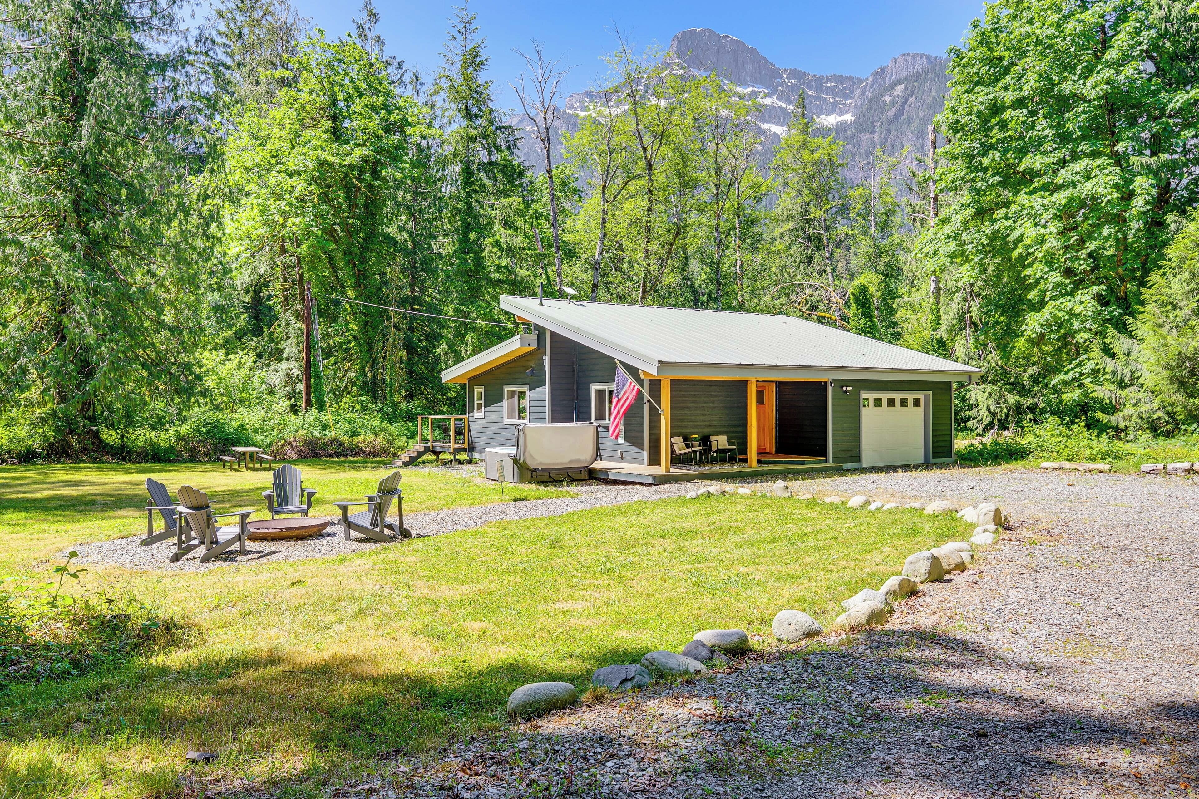 Index Vacation Rental | 1BR | 1BA | Steps to Enter | 725 Sq Ft