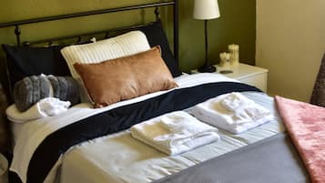 3 bedrooms, WiFi, bed sheets