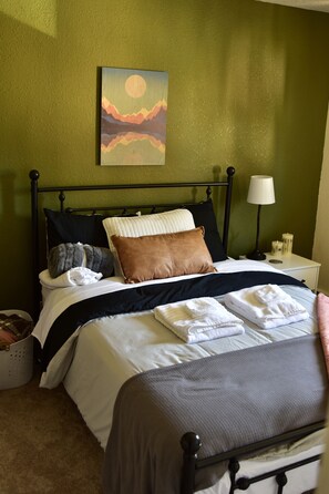 3 bedrooms, WiFi, bed sheets