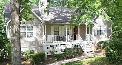 3-bedroom house in fabulous Douglasville with AC, WiFi